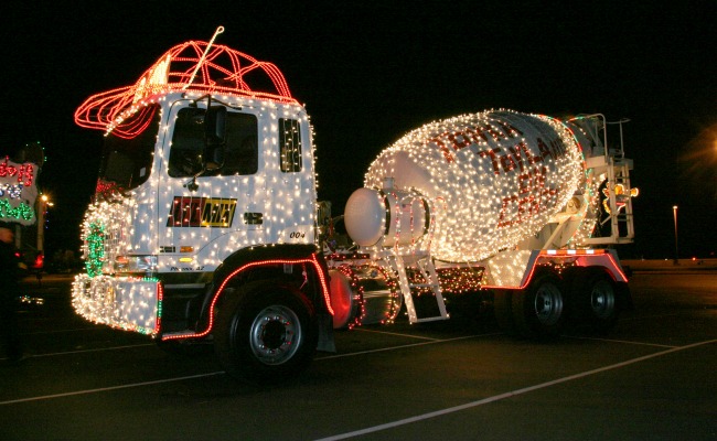 Cement truck float, Electric Light Parade 19 12.4.03