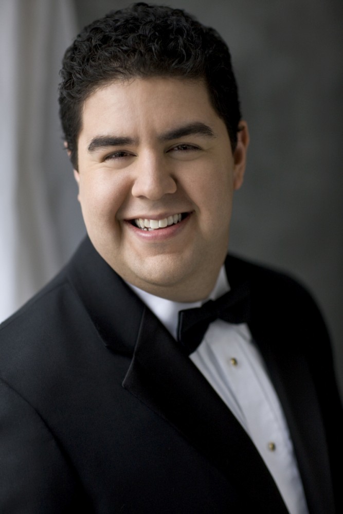 Phoenix Symphony Music Director Tito Muñoz (photo: Dario Acosta)